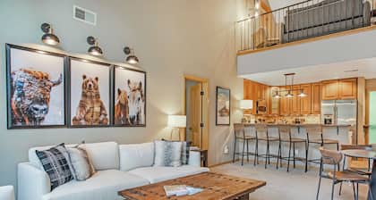 Cozy Beaver Creek Getaway Minutes From Ski Lift!