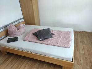 2 bedrooms, free WiFi, bed sheets