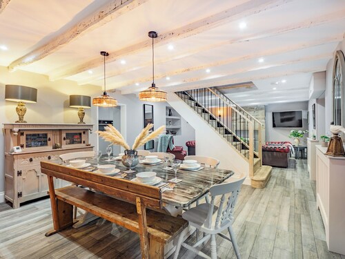 3 bedroom accommodation in Bardon Mill, near Haltwhistle