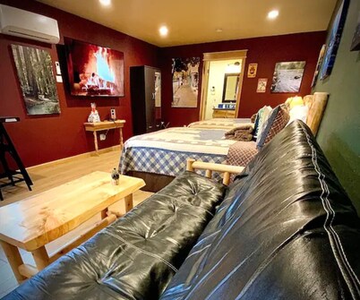 Cedar Mountain - Suite E