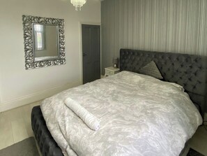 3 dormitorios, wifi gratis, ropa de cama