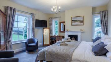 4 bedrooms, free WiFi, bed sheets