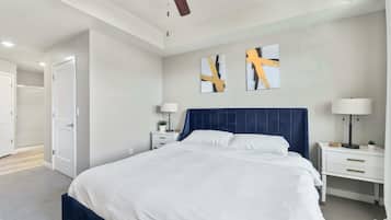 2 bedrooms, desk, iron/ironing board, WiFi