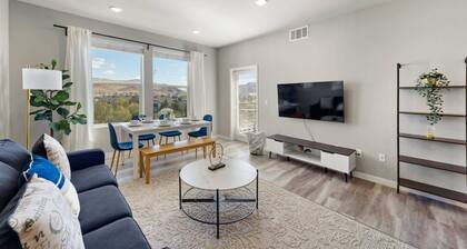 Sparks Marina 2BR | Balcony, Pool & Rooftop