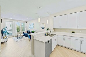 Télévision, Netflix, services de streaming, espaces bureaux