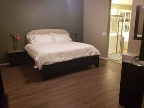 4 bedrooms, travel cot, free WiFi, bed sheets