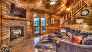 تلفزيون ذكي، مدفأة، مشغل دي في دي، تنس طاولة