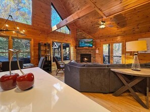 Smart TV, fireplace, DVD player, table tennis