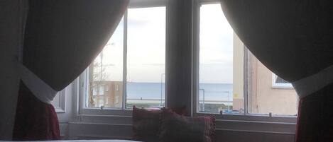 3 habitaciones, wifi gratis y ropa de cama