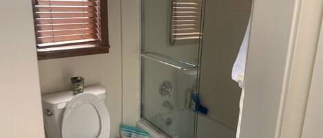 Suihkun ja ammeen yhdistelmä