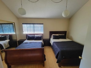 3 bedrooms, iron/ironing board, free WiFi, bed sheets