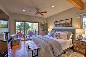 4 bedrooms, iron/ironing board, travel cot, Internet