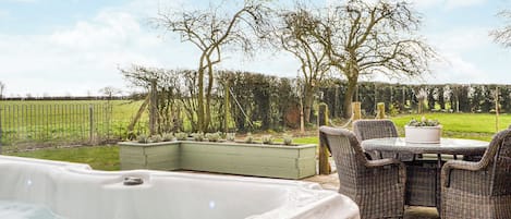 屋外ダイニングエリア