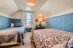3 bedrooms, desk, iron/ironing board, free WiFi