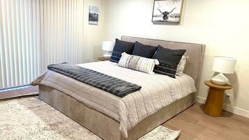 3 bedrooms, iron/ironing board, travel cot, free WiFi