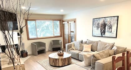 Newly Remodeled Ski-N/Ski-Out Park City Mountain Condo