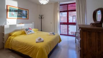 3 bedrooms, WiFi, bed sheets