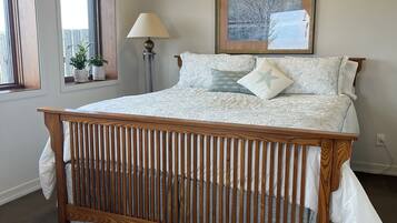 1 bedroom, desk, WiFi (free), bed sheets