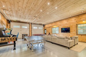 غرفة الألعاب