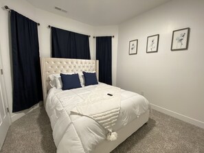3 bedrooms, free WiFi - Luxurious 3 bedroom in Herriman. •4K Tv• Fast wifi (Herriman)