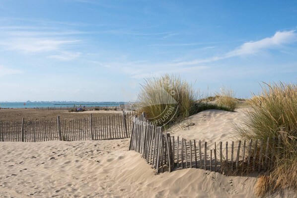Beach nearby - AS21116 - P2 city center 200m from the beach (LE GRAU DU ROI)