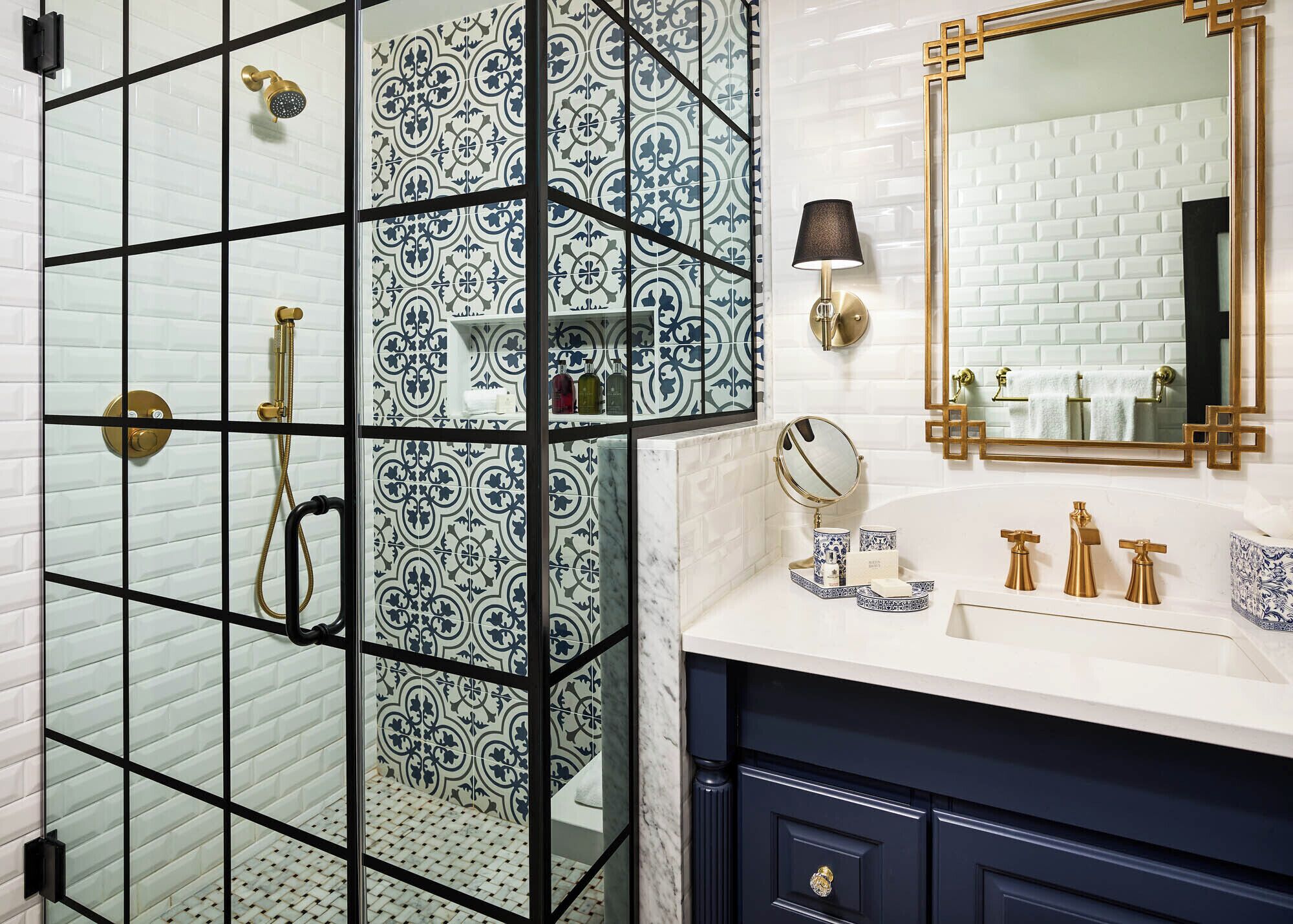 shower, rainfall showerhead, free toiletries, hair dryer