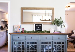 Interior - Paradise Place-Spacious home with Hot Tub+Fire Pit (Gordonville)