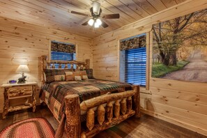 4 bedrooms, desk, iron/ironing board, travel crib