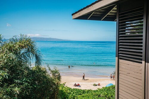 Hale Hui Kai 308 OCEAN VIEW Two bedroom Two bath