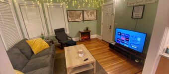 ⭐Modern, Spacious & Quiet ⭐3 BR APT ⭐Near BROWN, RISD, College Hill, Downtown ⭐