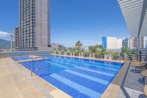 Piscina interna, piscina externa