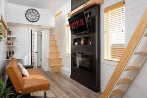 Smart-TV, peis og kontorer