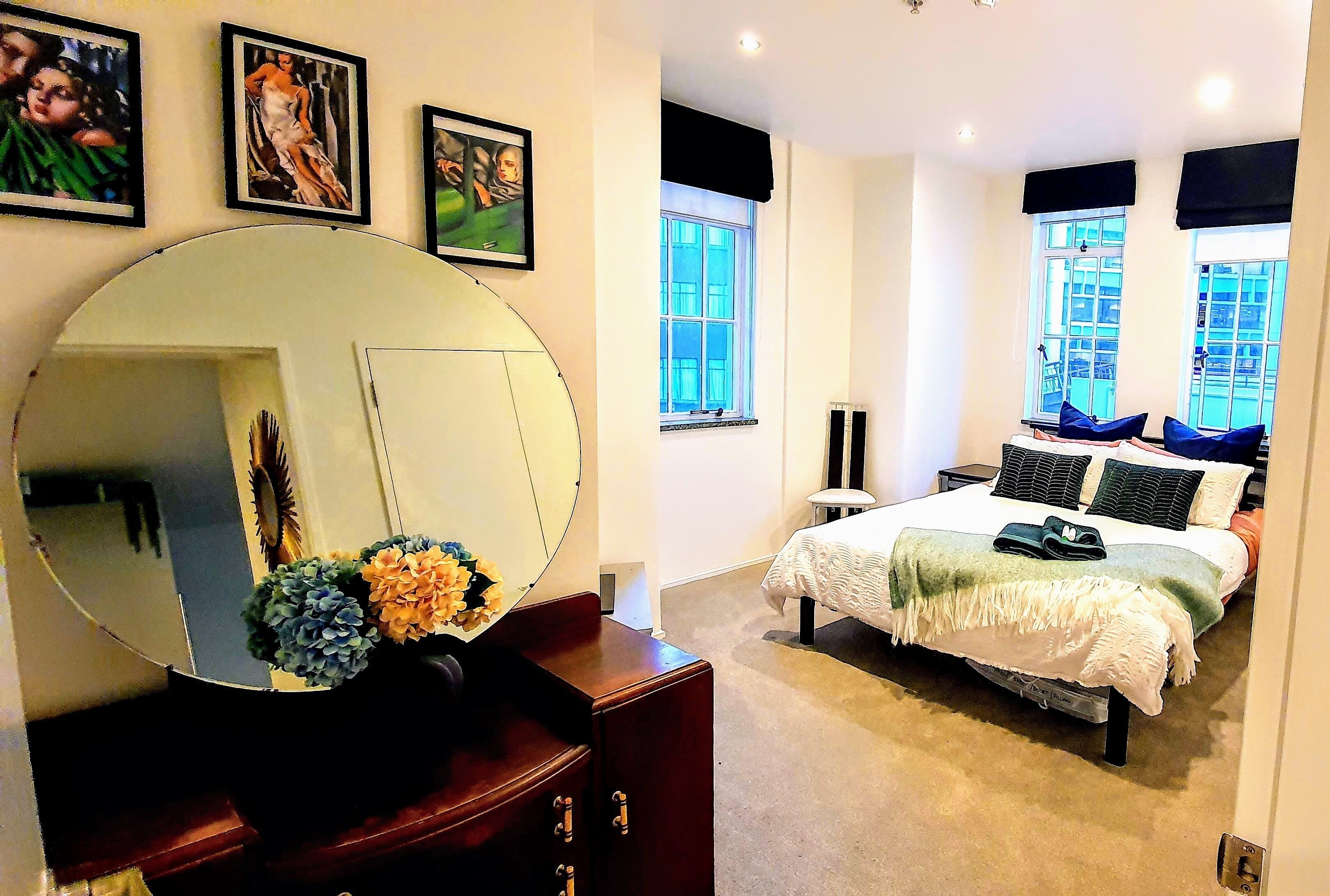 3 bedrooms, desk, iron/ironing board, free WiFi