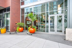Exterior detail - Modern Shaw Studio w/ Gym & W/D, near Metro & U St Bars, by Blueground (Washington, D.C.)