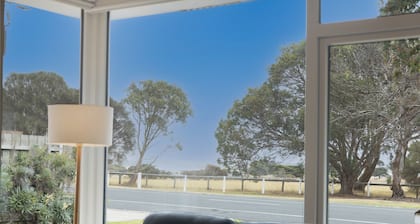 Botanic Racecourse Apartments