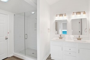 Towels - Gulf Front Duplex | Shared Heated Pool | Pet Friendly (Gulf Shores)