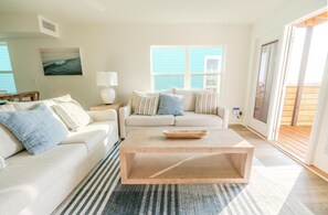 Smart TV - A License to Chill- Large Beachfront, Private Pool (Gulf Shores)