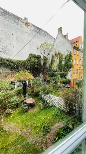 Outdoor dining - City Apartment in Copenhagen with 1 bedrooms sleeps 4 (Copenhagen)