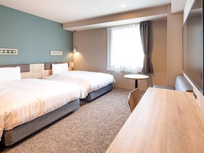 Standard Room, 2 Single Beds, Non Smoking | In-room safe, desk, blackout curtains, soundproofing - Comfort Hotel Takamatsu (Takamatsu)