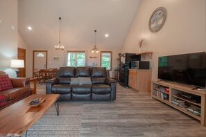 TV, fireplace, DVD player