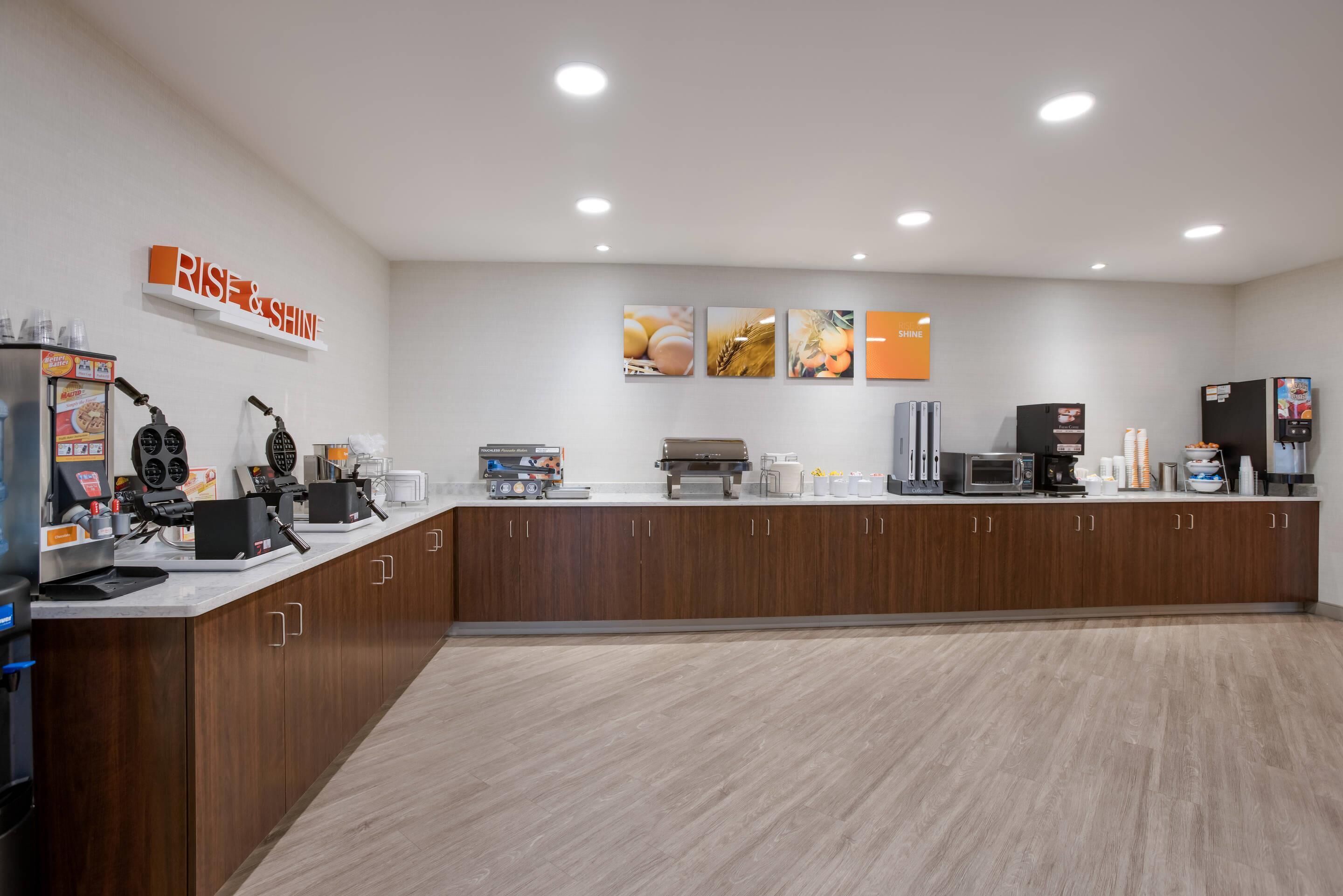 Free daily continental breakfast 