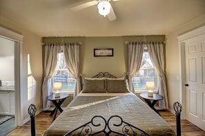 4 bedrooms, iron/ironing board, travel crib, free WiFi