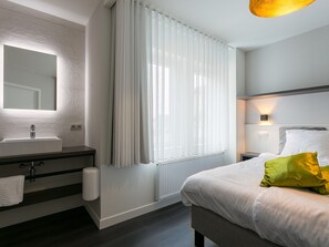 14 bedrooms, Internet