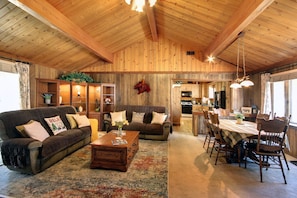 Smart TV - 4 Bedroom cabin, dog friendly with large private fenced yard and EV charger (Big Bear City)