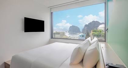 Tru by Hilton Ha Long Hon Gai Centre