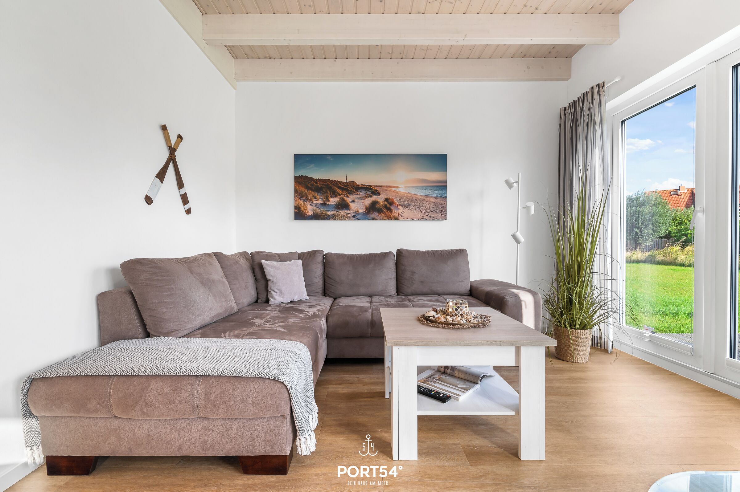 Fernseher, Kamin, Tischtennisplatte, Videothek