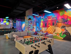 Lobby lounge