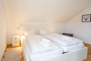 Unclassified image, 4 of 9, button