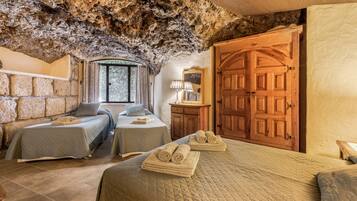 6 habitaciones, tabla de planchar con plancha y wifi gratis