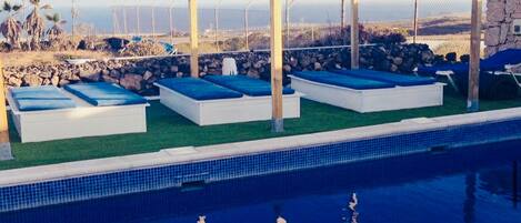 Een verwarmd zwembad